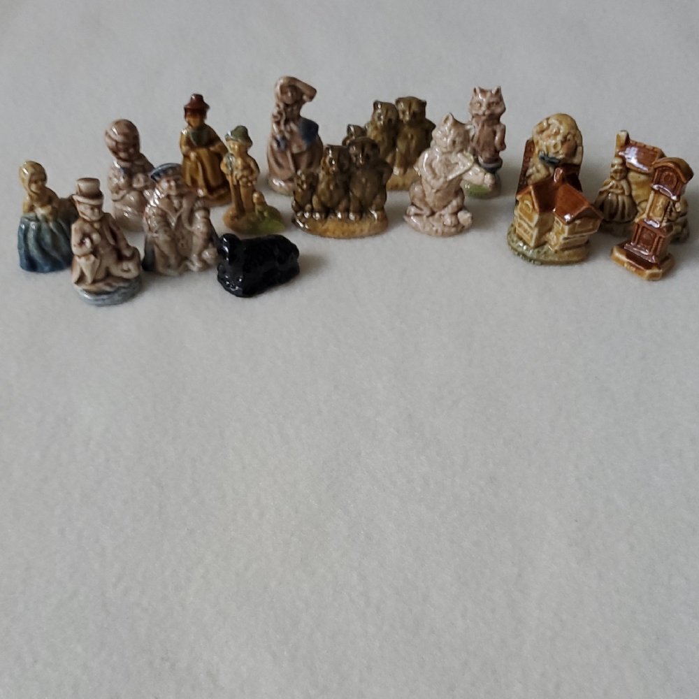 Wade Nursary Rhyme Figures (16)